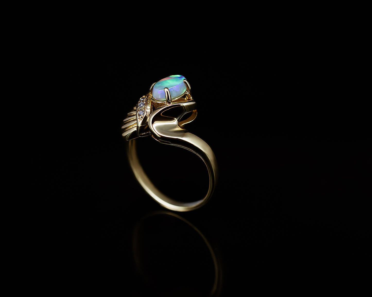 Crystal Opal Ring in 18ct Gold