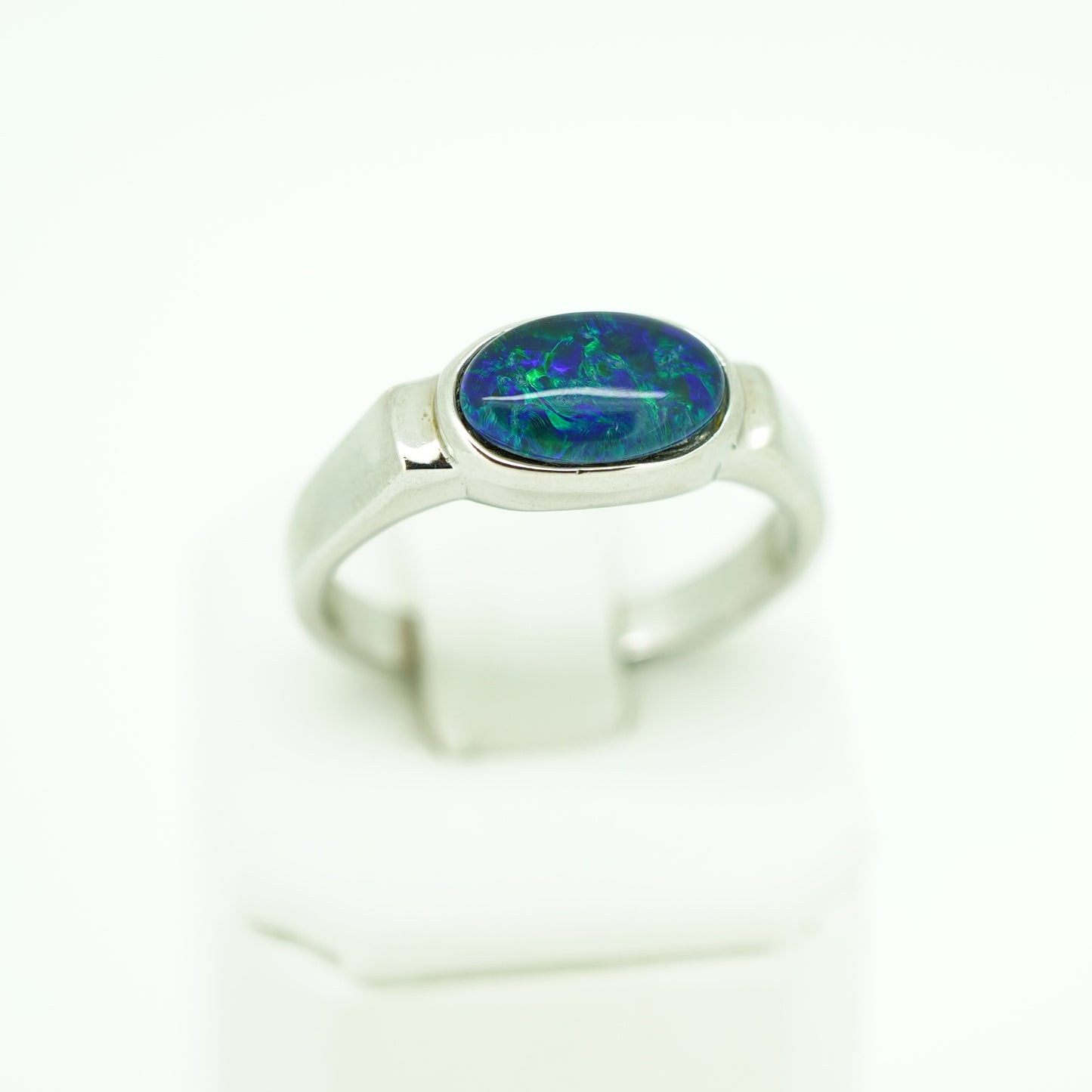 Opal Rings, Opal Rings Boulder, opal jewellery, triplet opal, boulder opal ring, dress ring, engagement ring, wedding ring, Black opal, lighting ridge