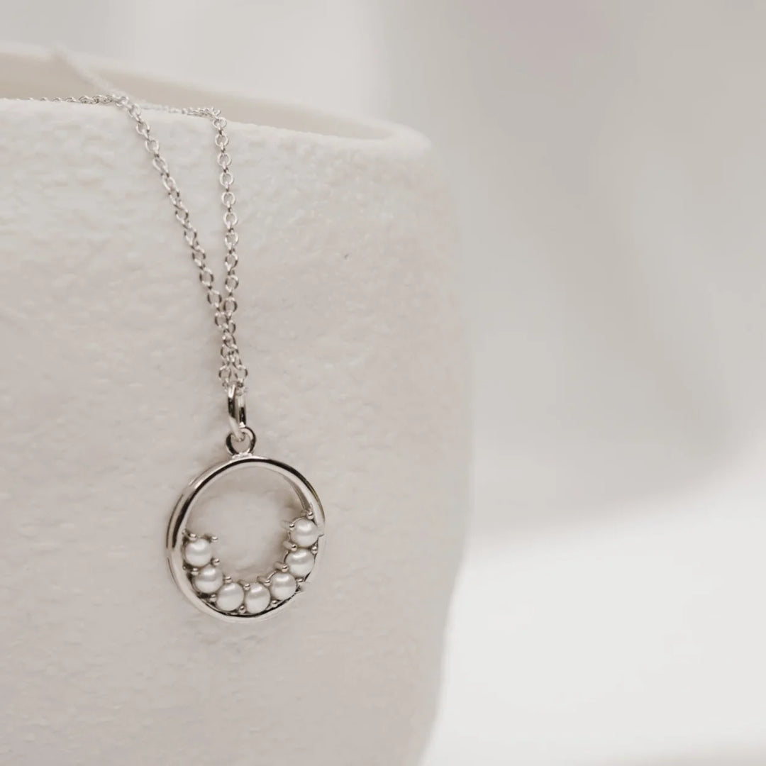 Minimoon Necklace