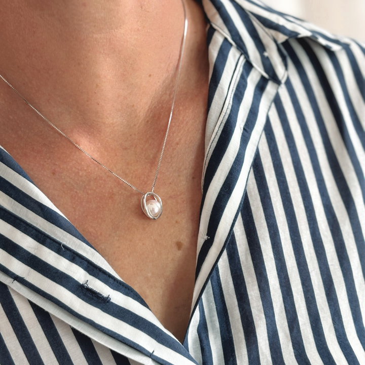 Laine Necklace