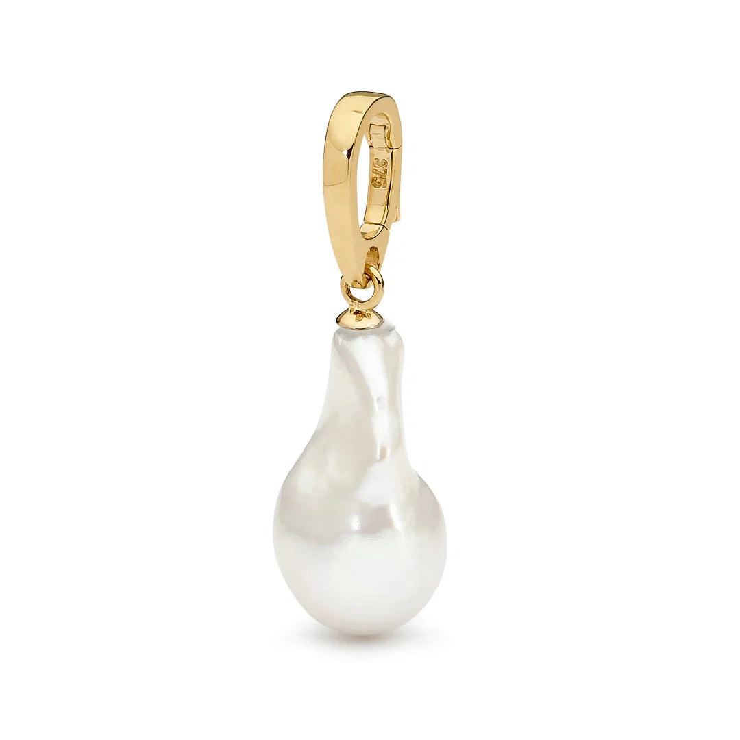 Bold, organic, and effortlessly stylish. The Lucinda Enhancer showcases a stunning Baroque Freshwater Pearl, celebrated for its unique shape and rich texture. Its larger size makes a statement while remaining versatile enough for everyday wear. Whether dressed up or down, this distinctive enhancer adds a touch of natural elegance to any look—making it a must-have for those who love jewellery with character.