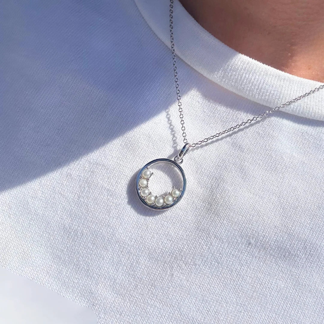 Minimoon Necklace