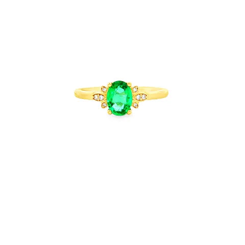 Oval Emerald Cut in 18ct Yellow Gold